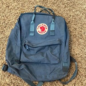 blue fjallraven kanken backpack